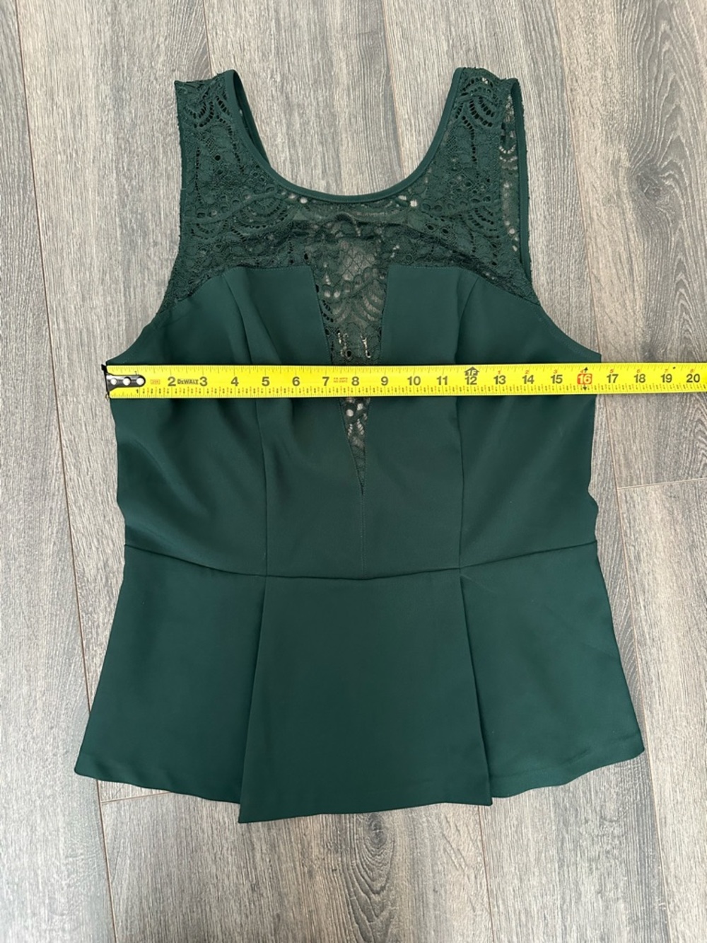 NWOT Dynamite Deep Forest Green Sleeveless Deep Plunge Gothic Lace Peplum Top - Picture 6 of 8